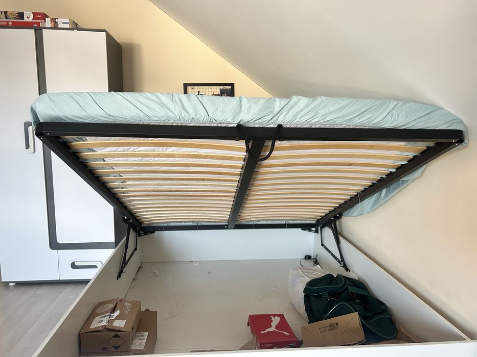 Białe łóżko z pojemnikiem 160 x 200