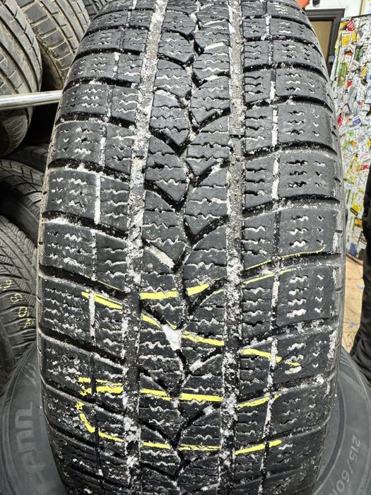 Продам пару колес 215/60R16 зима
