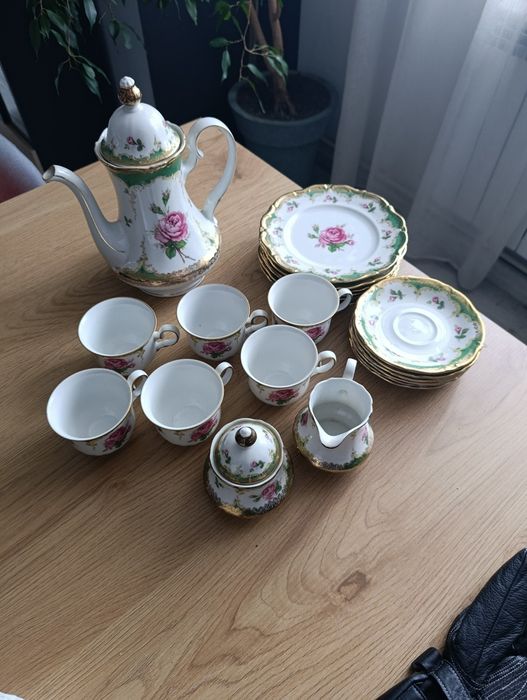Zastawa stołowa serwis kawowy porcelana kwiaty