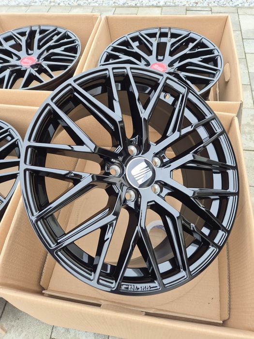 Felgi 18" 5x112 VW Audi BMW Mercedes Skoda Mini Cupra MG TPMS Czarne Nowe | #RS4
