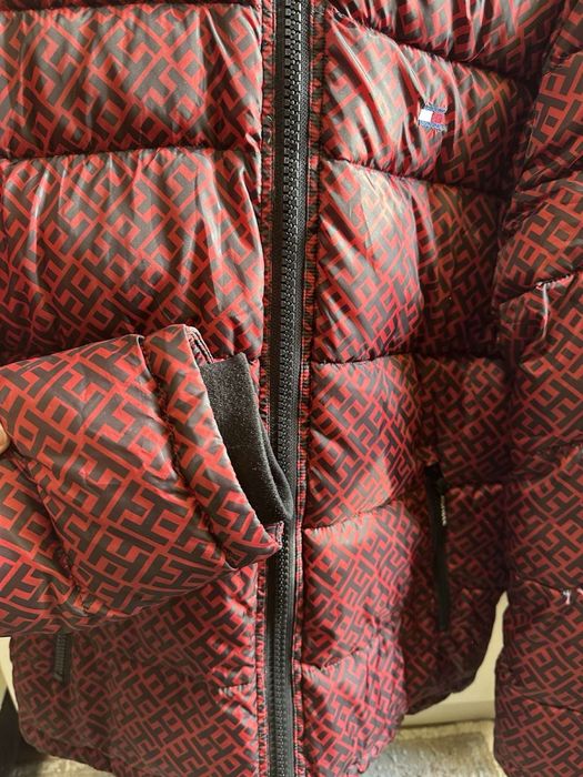 Зимняя курта tommy hilfiger оригинал