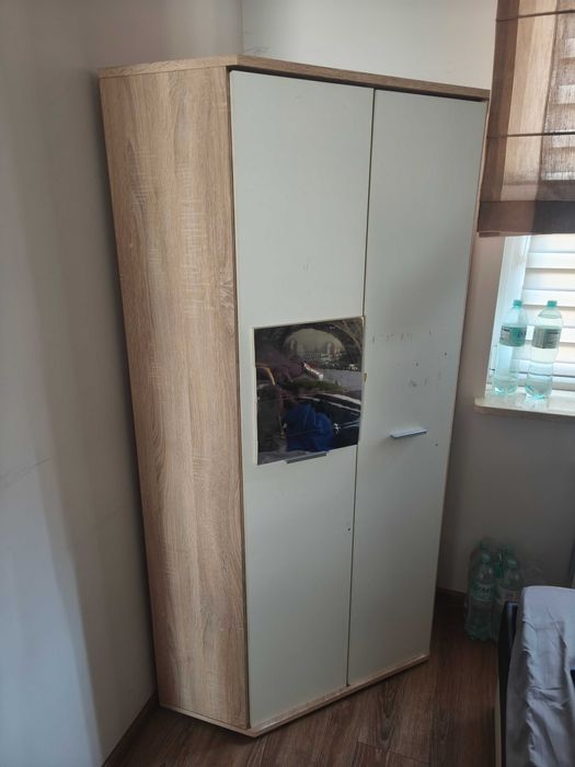 Oddam szafę narożną