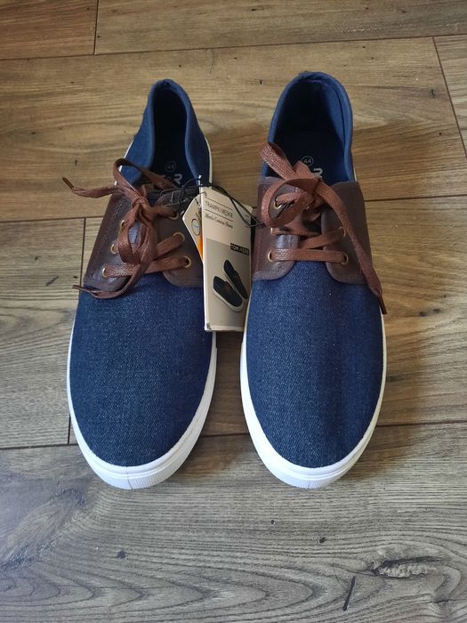 Nowe buty,trampki męskie rozmiaru 44