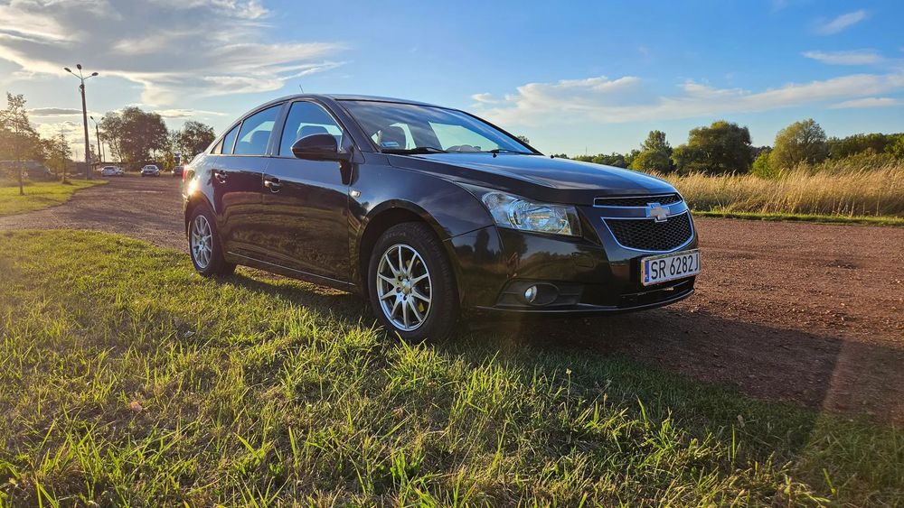 Chevrolet Cruze Chevrolet Cruze 1.6 2011 benzyna+LPG, komplet opon i felg lato/zima