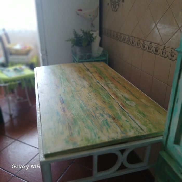 Mesa de cozinha    .