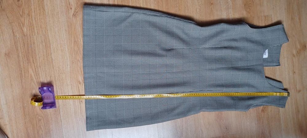 Sukienka bez rękawów