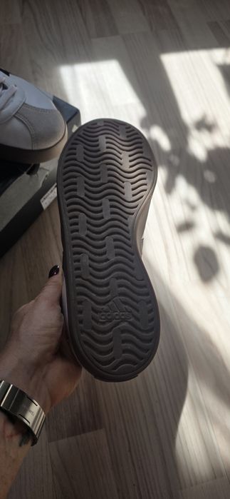 Adidas Sneakersy Court jak nowe