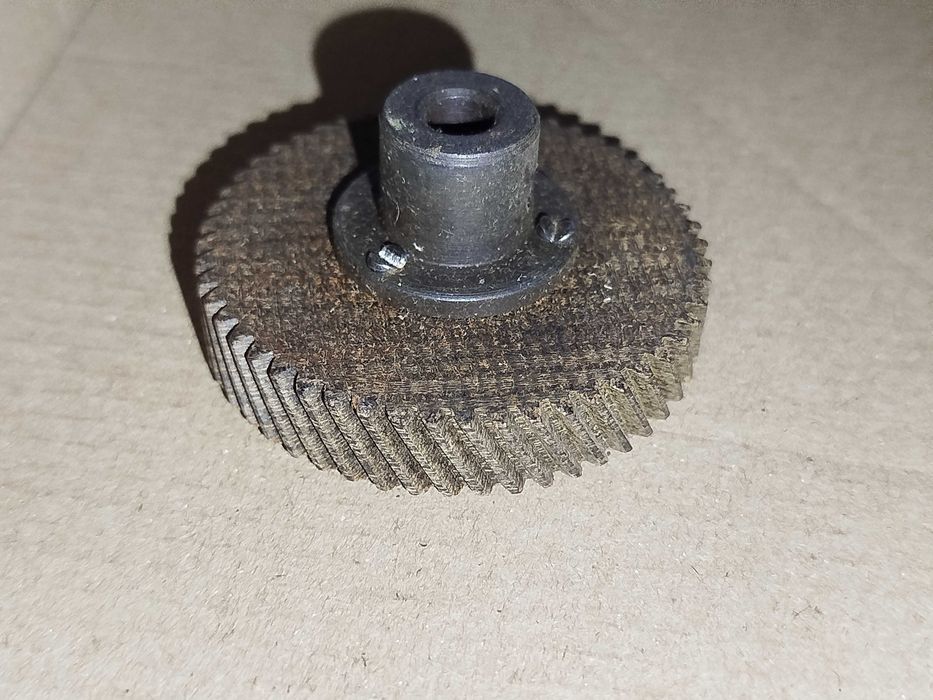 Шестерня  виготовлено х текстолітового матеріала діаметер 55мм
