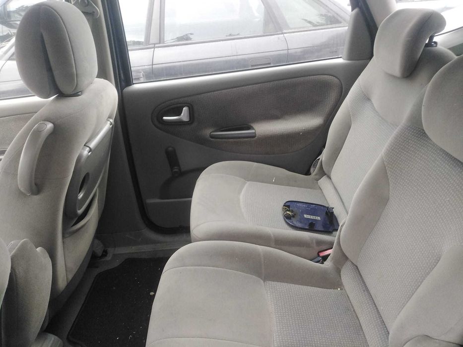 PARA PEÇAS Renault Scénic I 1.9 Dci de 2002 com boa Mecânica