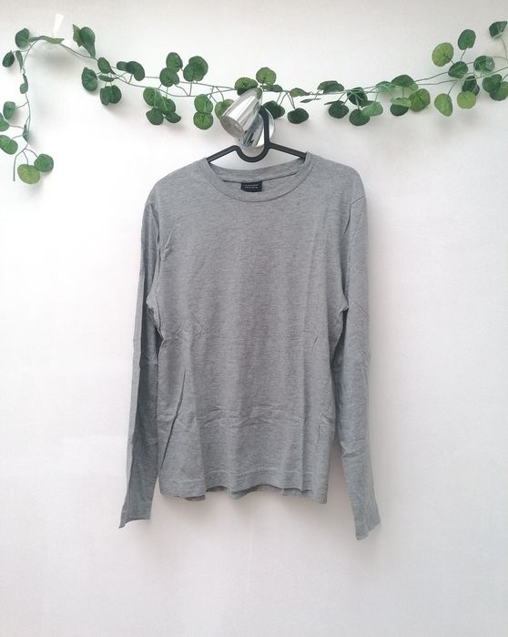 Camisola Cinzenta de Manga Comprida64284149166209120