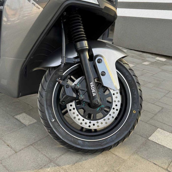 Електроскутер Yadea GT20 2400W 72V/25Ah, 12/12, графенові, доставка
