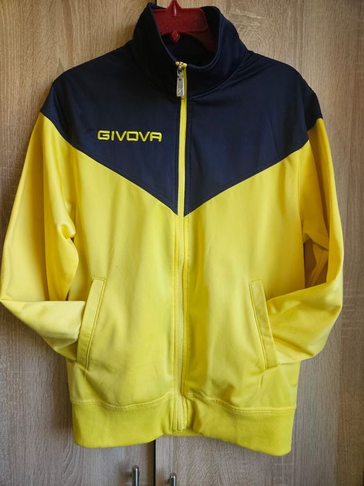 Спортивний костюмGIVOVA