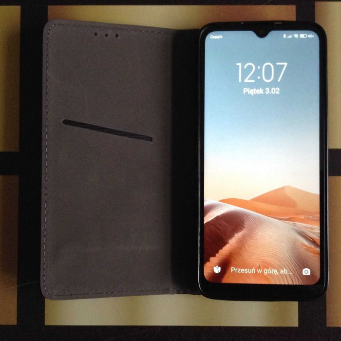 Etui z klapką Xiaomi do Redmi 9A wielokolorowy + 1 szkło