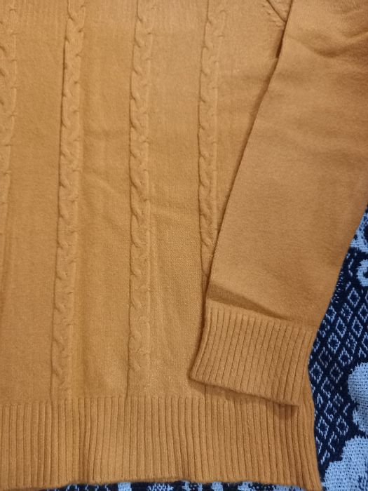 Свитер женский с высоким горлом