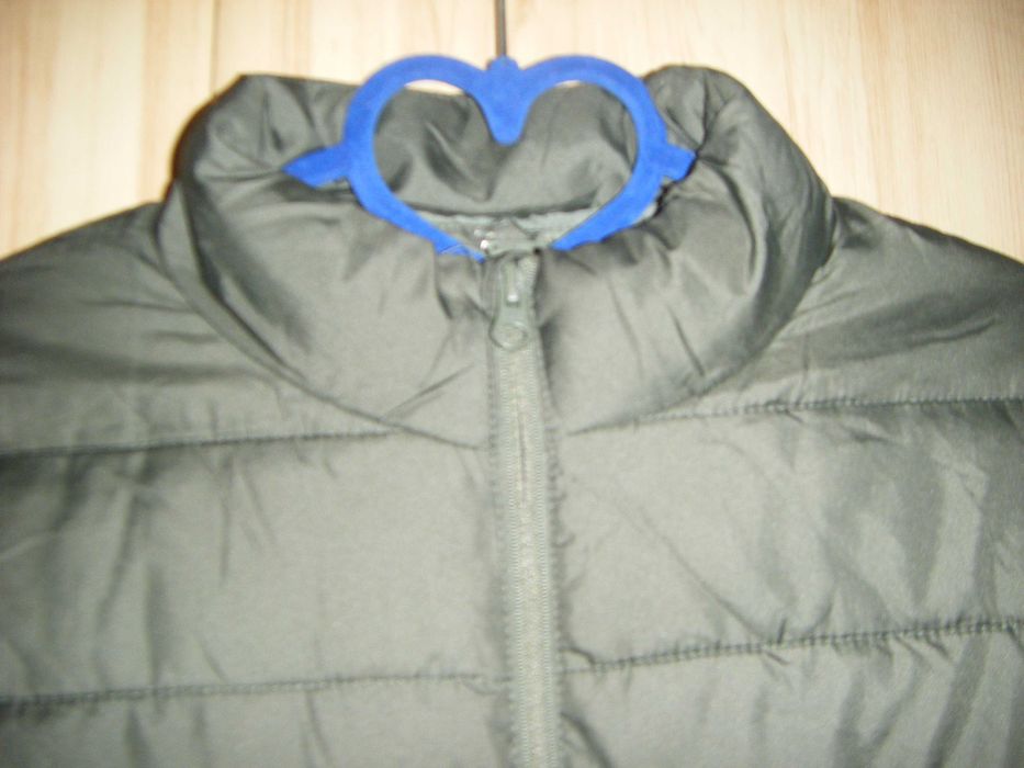 Стеганная демисезонная куртка на парня 13-14 лет, рост 152-164 см