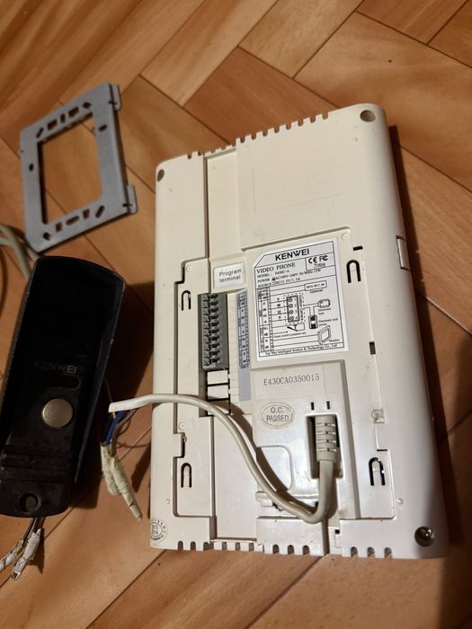Видеодомофон Kenwei E430C-A и Панель вызова Kenwei KW-139MCS