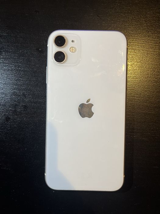 Iphone 11 usado.