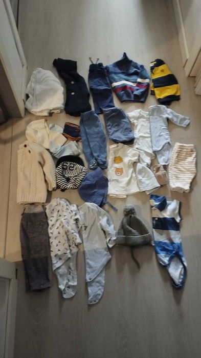 Roupa e sapatos bebe menino dos 0 aos 12meses 35 pecas