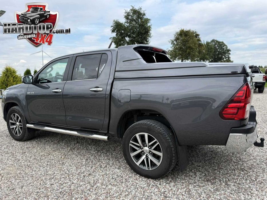 Progi Hilux Orurowanie Stopnie Boczne CHROM Toyota Hilux 2021+