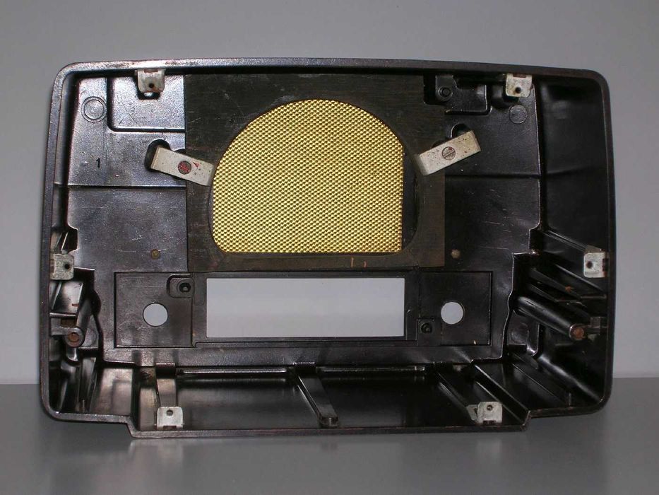 Caixa de rádio antigo a válvulas Philips B2LN68U