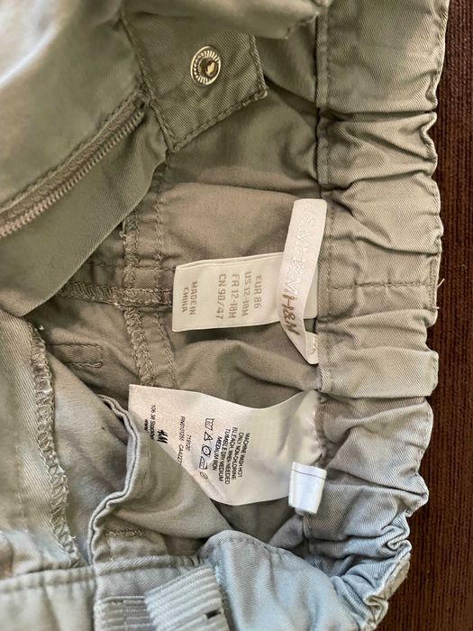 Spodnie khaki, motylki, H&M, rozm. 86