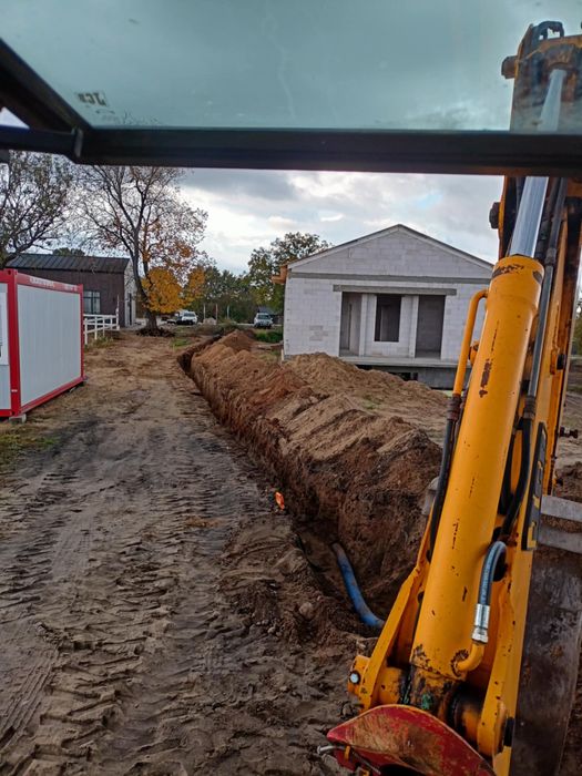 Usługi koparko-ładowarką