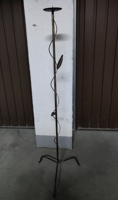 Świecznik metalowy czarny patynowany