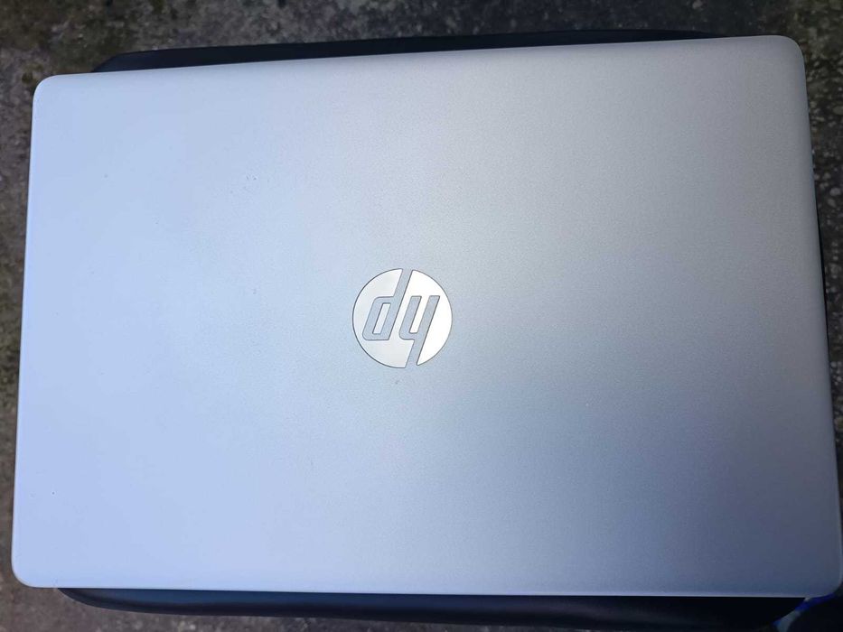 HP 15.6” | i7 | 12GB RAM | 512GB SSD