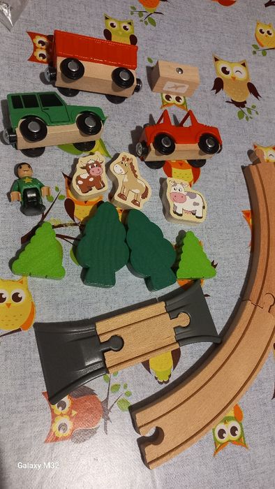 Потяг, машина, рейки, дерева, тварини до дерев'яної залізниці