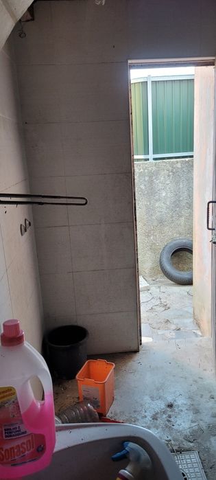 Armazem em tomar com 100metros quadrados