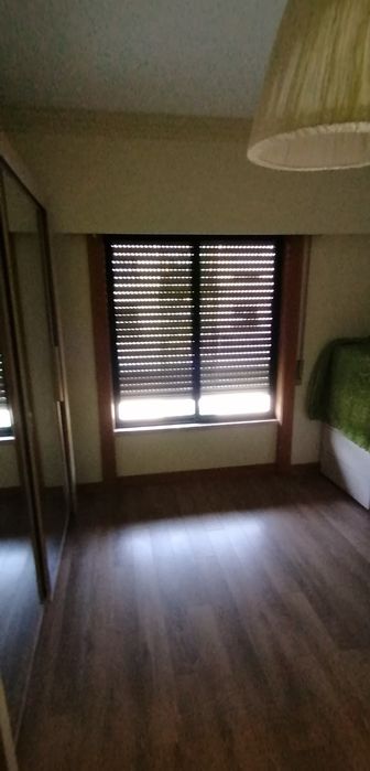 4 Janelas duplas em verde. Sem os caixilhos
