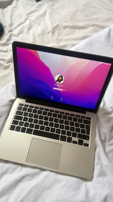 MacBook Pro 13” na caixa