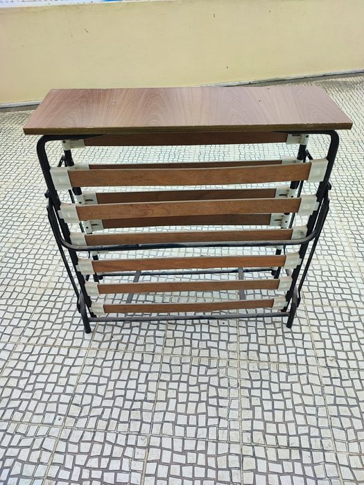 Cama Divã dobrável sem colchão