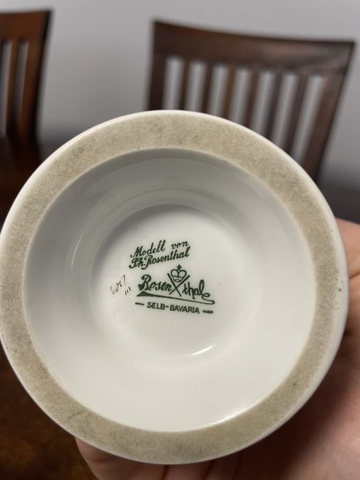 Біла порцелянова ваза в стилі ар-деко Розенталь від Філіпа Розентал