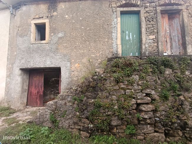Moradia T2 Para Reabilitar Almalaguês, Coimbra