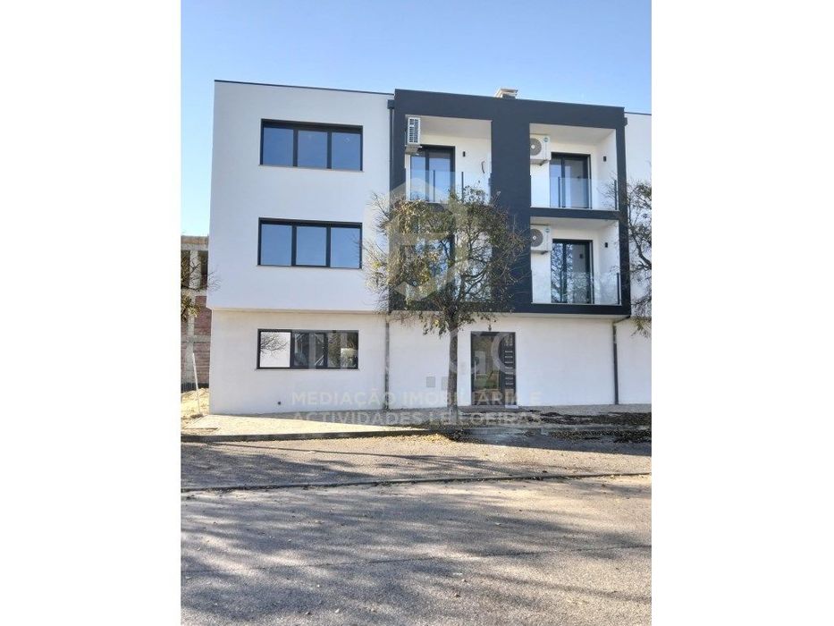 Fantástico Apartamento T2 com Varanda