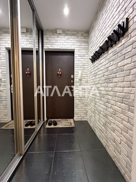 Оренда трикімнатна квартира Дарниця