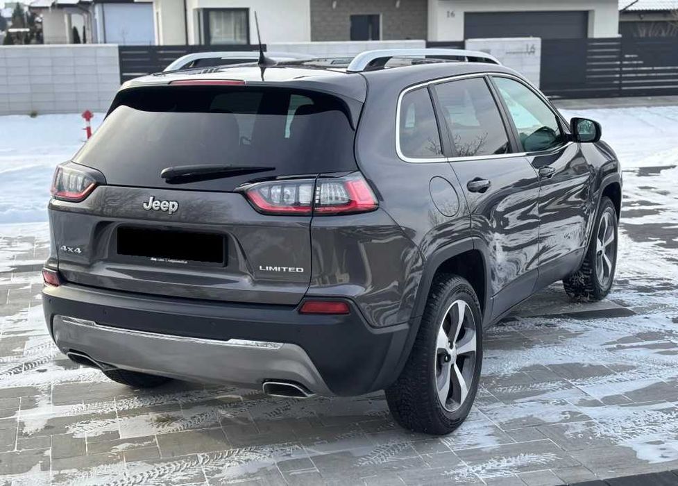 Jeep Cherokee 2019 року