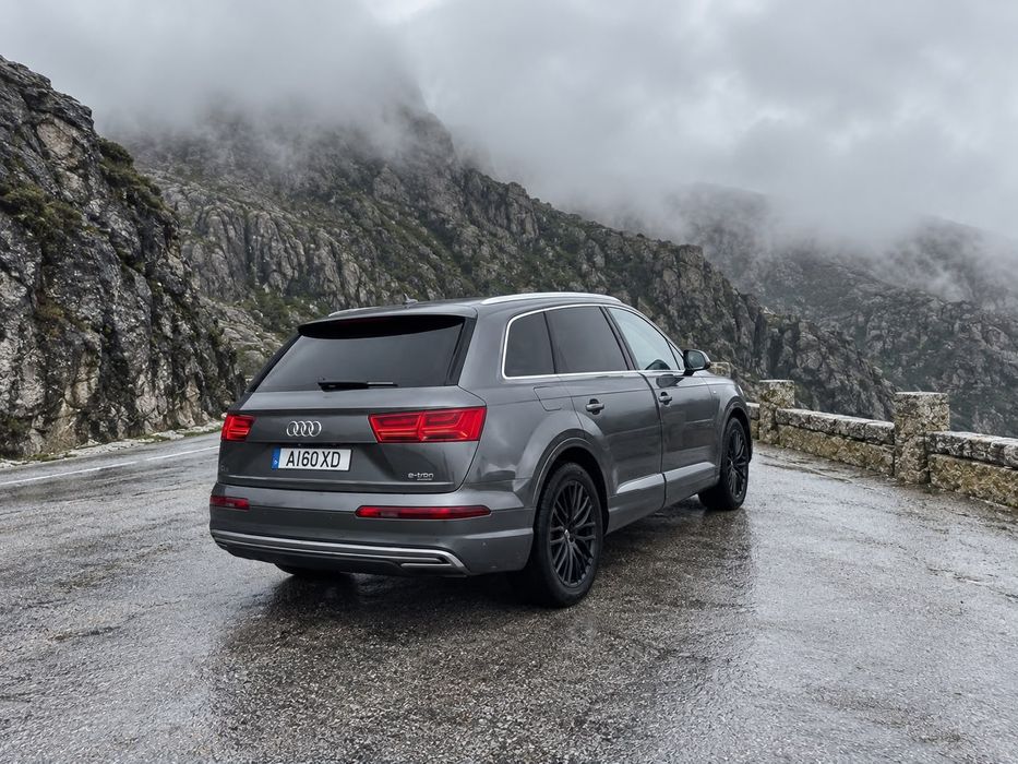 Audi Q7 etron Hybrid — photo 2