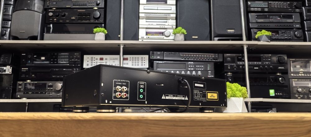 CD-програвач Kenwood DP-2030