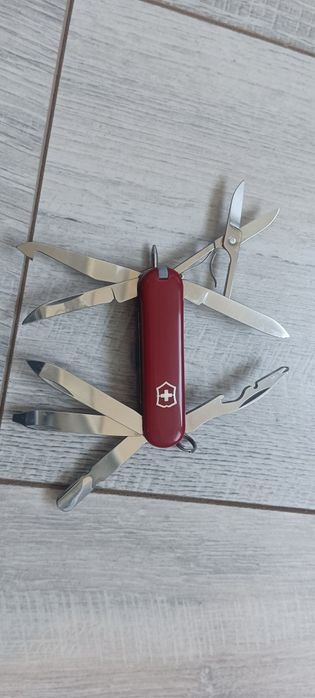 Victorinox швейцарський міні чемп  Рамблер кавалер