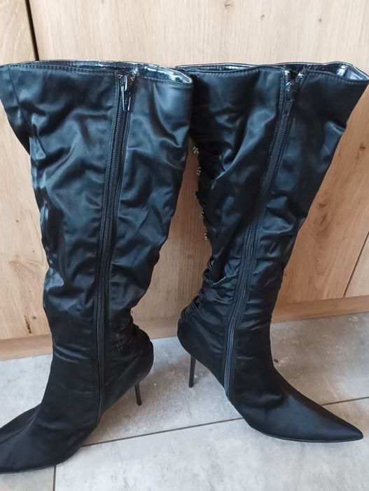 Kozaki z kryształkami na szpilce rozmiar 40