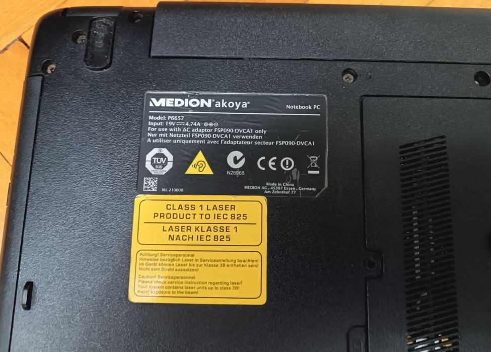 Ноутбук Medion Akoya P6657/15.6/3558U 1.7GHz/ 8GB/128GB SSD/Нова АКБ!