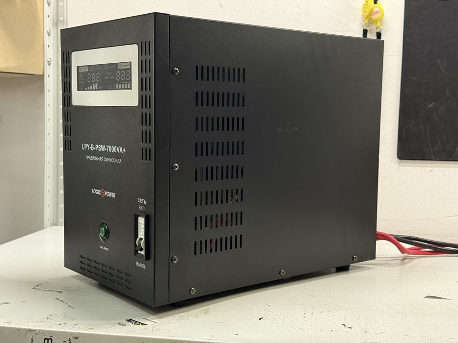 ДБЖ з правильною синусоїдою LogicPower LPY-B-PSW-7000VA+ (5000Вт)