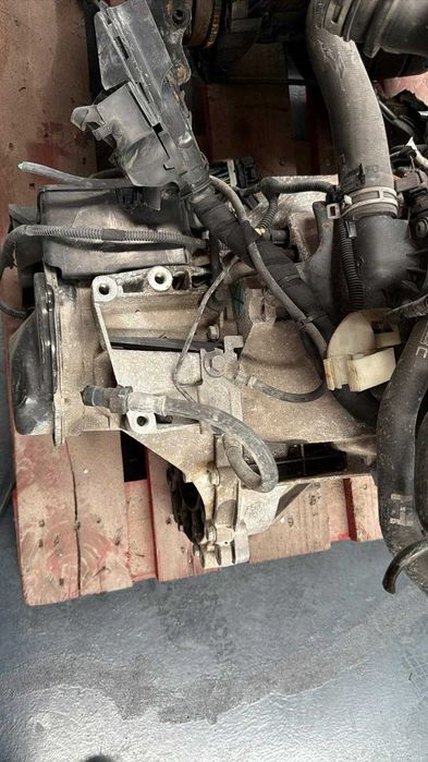 Caixa de velocidades Ford Fiesta 1.0 CA6R7002