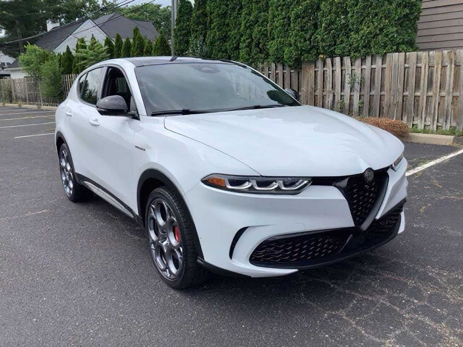 Alfa Romeo Tonale      2024