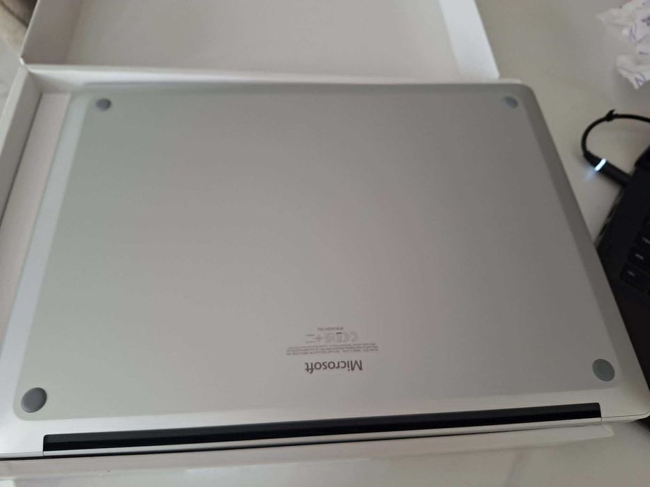 Laptop Microsoft Surface 7th edition platin snapdragon x elite 16gb, ssd 1TB, 15''