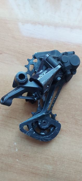 Przerzutka tył Shimano Deore XT RD-M8100 SGS