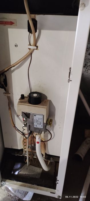 Продам б/у котёл газовый не турбированный, с циркуляцион