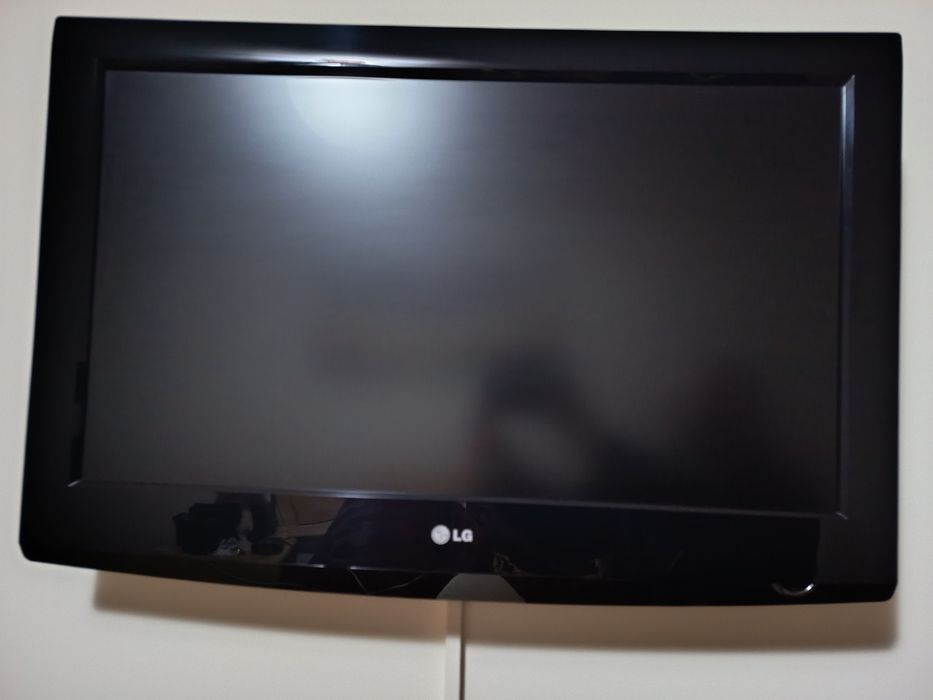 TV LG com avaria